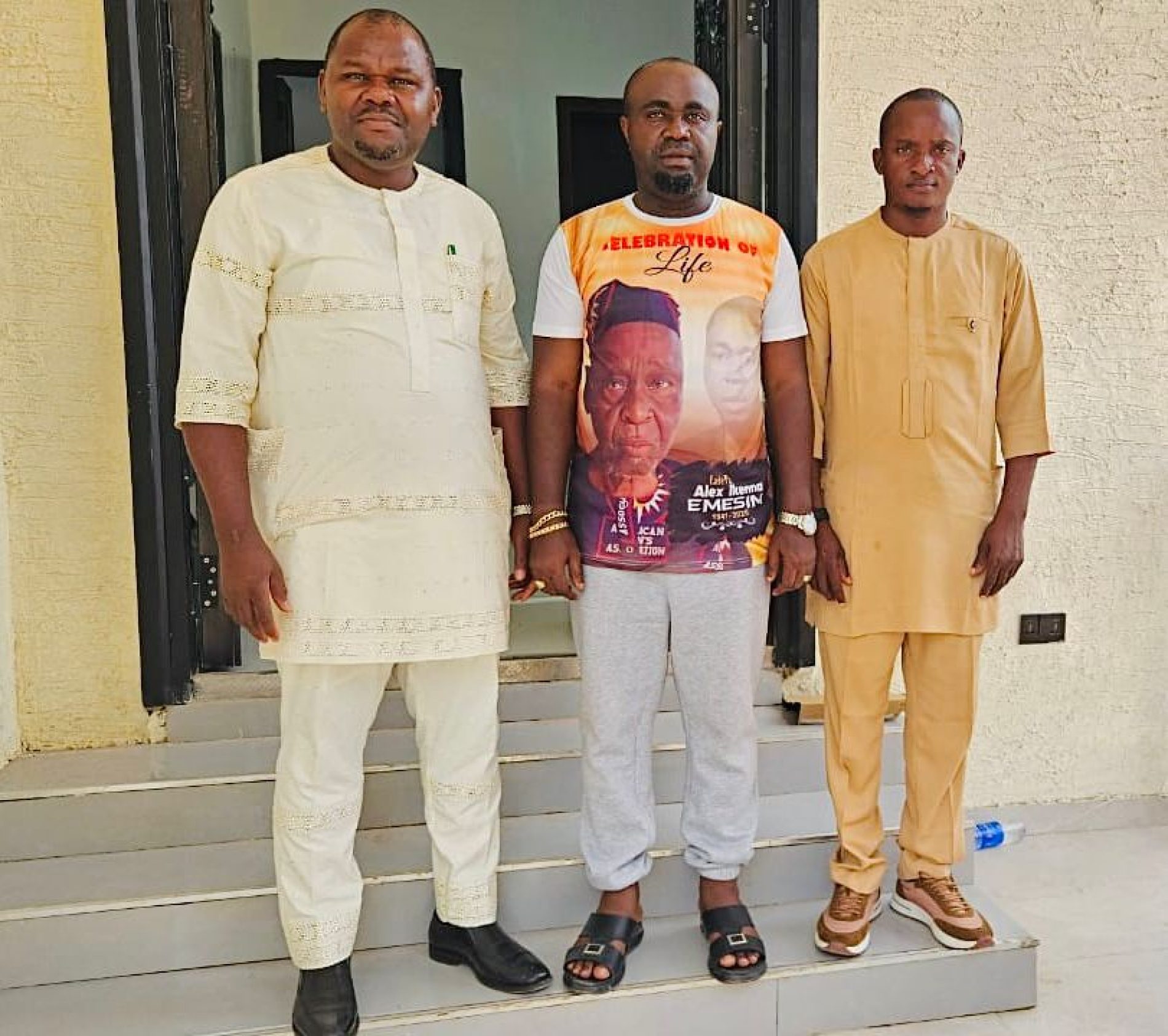 Former Chief of Staff to Gov. Charles Chukwuma Soludo Pays Condolence Visit To The Emesim Family In Ukpor, Commends Enduring Legacy of The Late Sage