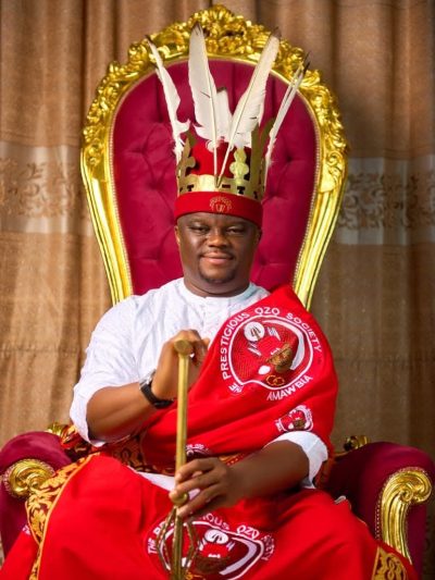 Ozo Mkpuluobi Amawbia: A Leader Whose Generosity Knows No Bounds