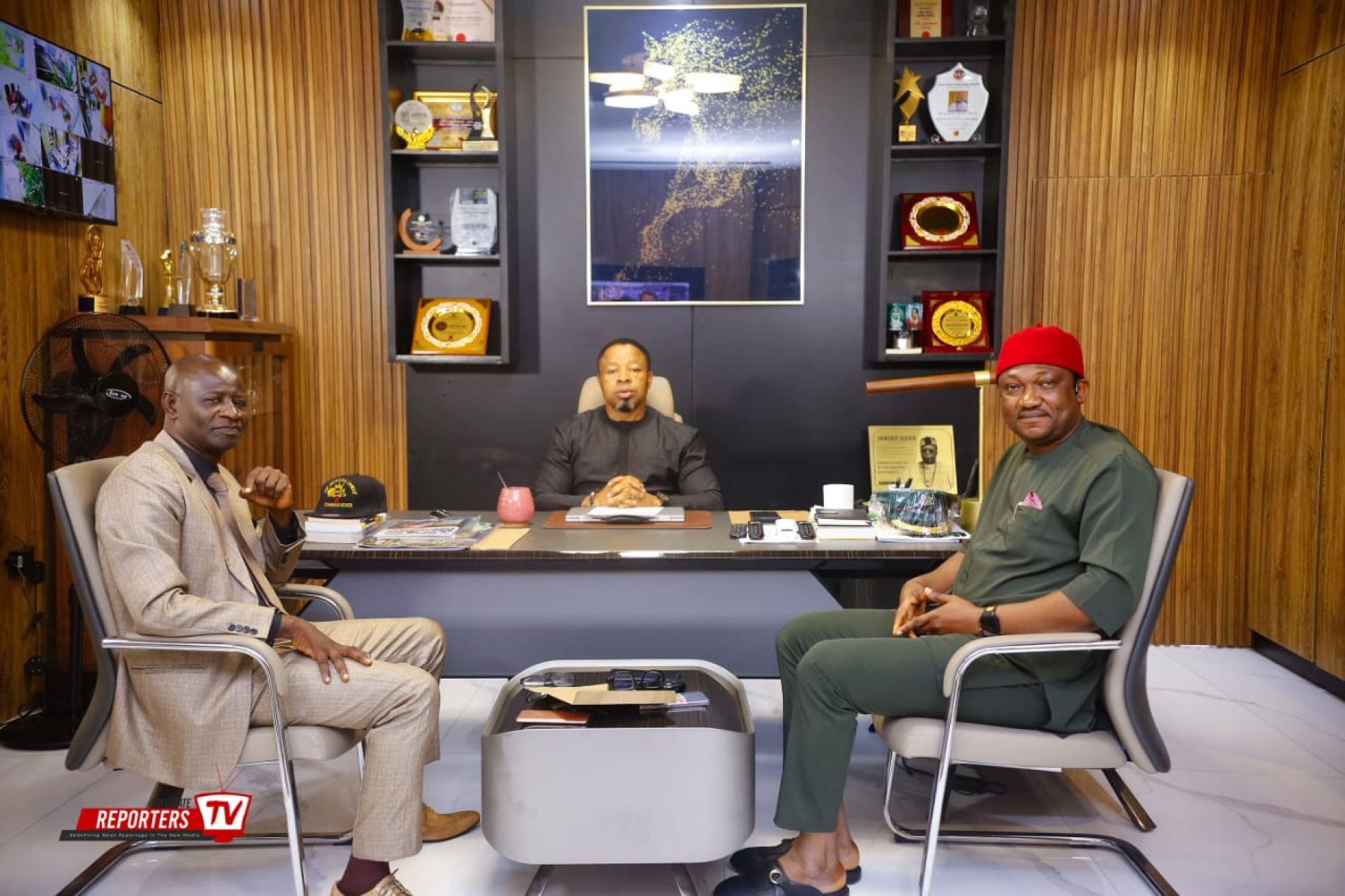 DAILY SUN DELEGATION PAYS COURTESY VISIT TO HIGH CHIEF ANTHONY IKENNA OBELE (OKWUNZE AGUATA), PRESENTS ENTREPRENEUR OF THE YEAR 2026 NOMINATION LETTER IN LAGOS