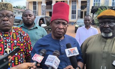 Anambra State: “We don’t  have where to sleep ” – Ogidi Community Cry Out As Senator Umeh visits flood scene
