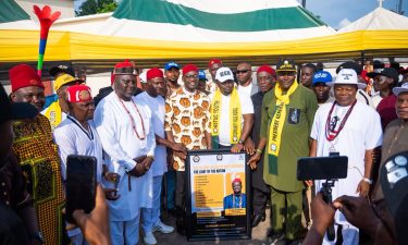 DR CHIBUEZE OFOBUIKE HONOURED BY THE ENTIRE AGUATA YOUTHS, PLEDGES TO DO MORE IN PROVIDING UNCOMMON LEADERSHIP