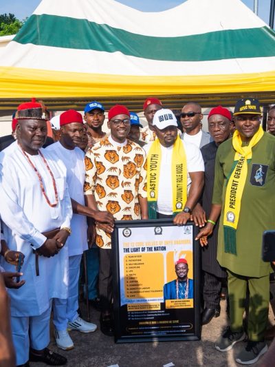 DR CHIBUEZE OFOBUIKE HONOURED BY THE ENTIRE AGUATA YOUTHS, PLEDGES TO DO MORE IN PROVIDING UNCOMMON LEADERSHIP