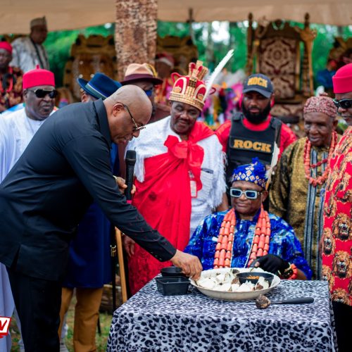High Chief Duru Mike Ejiogu celebrates new yam festival with ndi Ogwuaga Abba, supports cultural festivity with Two Million Naira